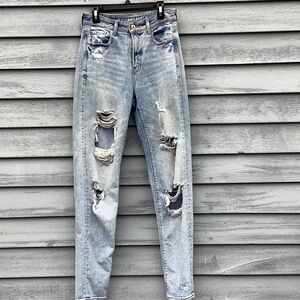 American Eagle Distressed Mom Jeans Size 0 Long